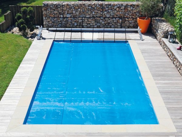cubrir piscina en invierno