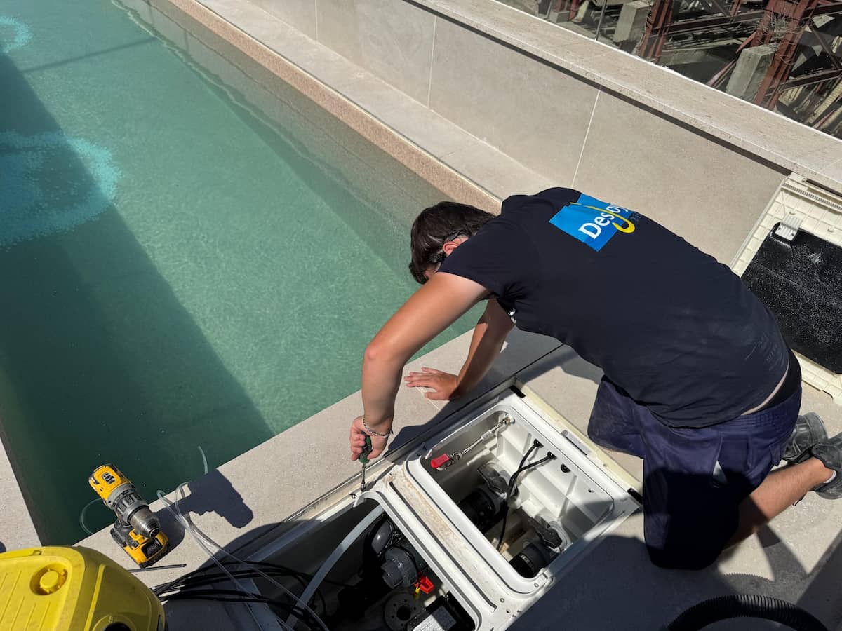 mantenimiento de piscinas desjoyaux