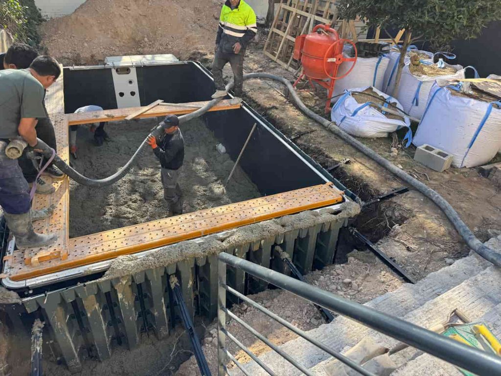 hormigonado de piscina Desjoyaux